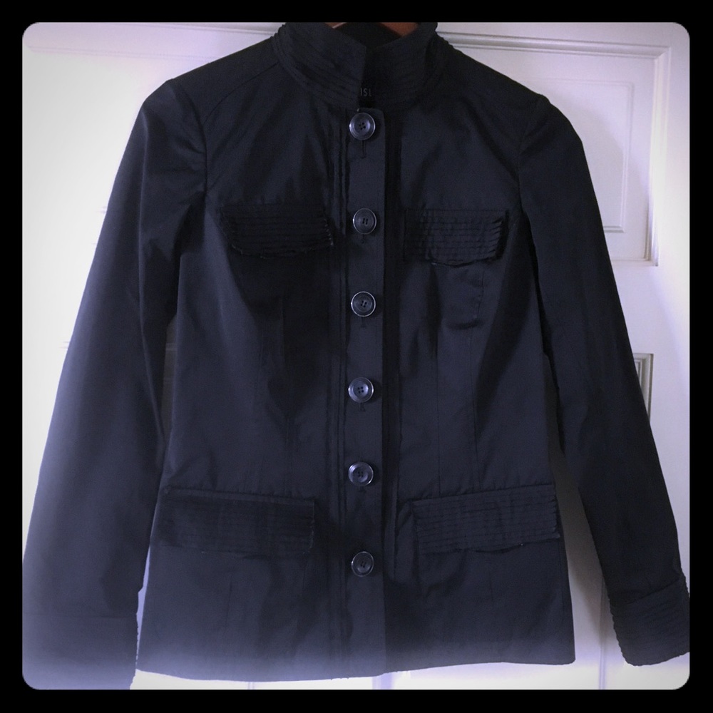 Detailed jacket